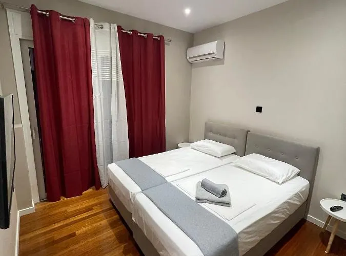 Apartment Luxury 3 Bedroom In Center Kiáton